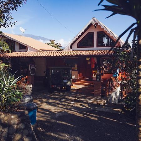 Spanish By The River - Turrialba Bagian luar foto