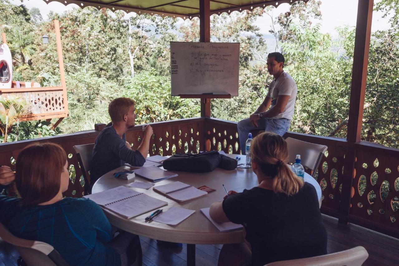 Spanish By The River - Turrialba Bagian luar foto